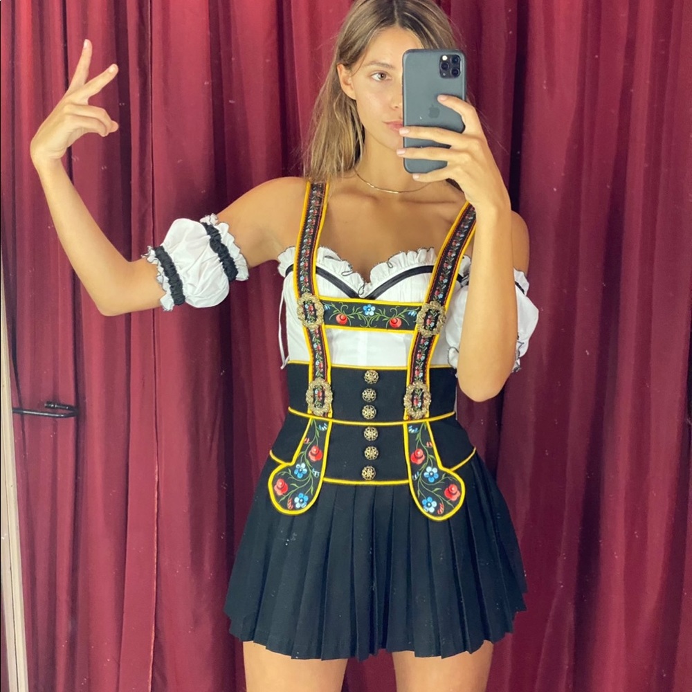 Trashy Lingerie Lenderhosen German Beer girl